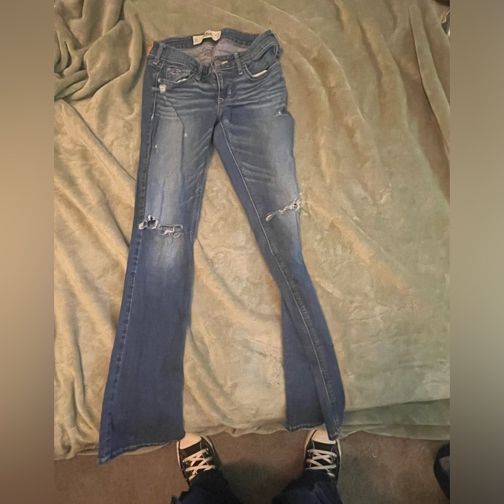 ripped jeans ( size pictured above)